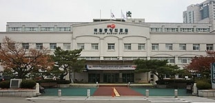 국립중앙의료원, 의료기기 영업사원 수술 참여 증언