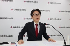 양의계, 백신 접종 볼모 생명 위협‥한의사가 나서겠다