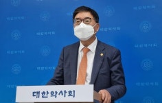 수가 1등 이면 약국 점유율은 내리막길… 코로나 속 노고 보상에 최선