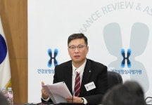 임기 절반 지난 이진용 심사평가연구소장‥중간 성적은?