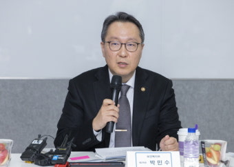 미래 필수의료 의사 만난 박민수 차관 