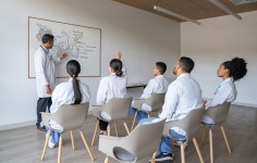 [진단] 진료실 떠나는 백의들‥청춘에게 남은 건 미안하다뿐