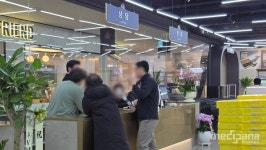 [현장] 불법 논란 불거진 용산 창고형 약국, 불안한 환자 유인