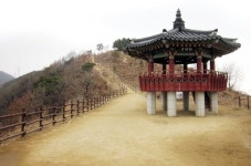 나라에 변고 있을 때 땀 흘린다는 석상, 왜 감춰놨나?