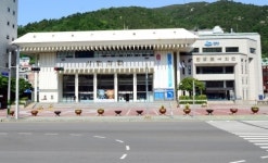 여수시민회관, 시민 밀착형 공연장으로 탈바꿈