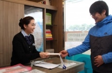 김천휴게소 작은 우체국 서비스 ‘인기’