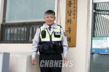 [경찰청 사람들 ④ ‘자살구조 전담’ 마포서 용강지구대 오희철 경위]마포대교 난간에 생명줄을 던진다