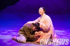 뮤지컬 봄날, 시(詩)적인 무대가 전하는 여운 눈길