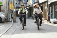 [경찰청 사람들  중부서 을지로3가 파출소 최종명 경위] ‘두 바퀴 순찰차’ 타고 주민 속으로