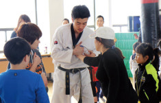 [경찰청 사람들 - 성동서 정명호 외사관] 다문화가정 호신술 교실의 훈남 사범