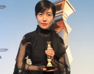 심은경, 아베 비판 영화로 일본 아카데미 최우수 여우주연상 수상…한국 배우 최초