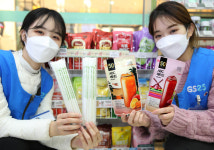 편의점영화관, 종이 빨대 계속 쓴다