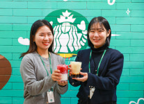[인터뷰] 올해 스타벅스 강타한 ‘프렌치 바닐라 라떼’…“달달한 맛·비주얼 모두 잡아”