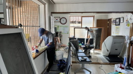 먼지 걷어내고, 건강한 웃음꽃이 활짝!  용산구 경로당 대청소, 어르신들의 편안한 쉼터로