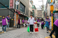 동대문구, 직원 주민 모두 모여 새봄맞이 우리동네 대청소