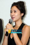 황정음 저 실리콘 빼고 돌아온 자연미인이예요
