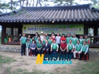 휴가철 하동 송림에서 책도 읽고 피서도 즐기고