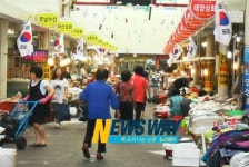 마산어시장, 광복절 나라사랑 태극기달기운동 동참