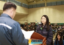 현대삼호중,12년째 지역 우수학생에 장학금 지급