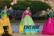 [NW포토] 즐거운 한가위, 경기민요 가락에 `얼쑤~