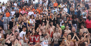 [TD포토] 제13회 보령머드축제를 찾은 많은 관광객들~