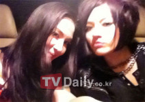 장백지, 무대 뒤 사진 화제 ‘가수로 변신?!’