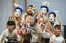 [TD포토] 연극 한여름 밤의 꿈, 눈을 뗄 수 없는 화려한 볼거리