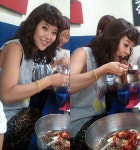 백지영 냉면 섭취, 호피바지+파마머리 일상 패션 ‘눈길’