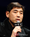 하울링 유하 감독, 송강호는 열연을 하지 않는 배우 왜?