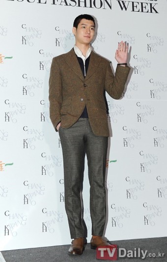 [TD포토] 고경표, '가을에는 역시 브라운이죠~'