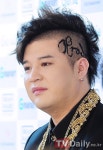 [TD포토] 슈퍼주니어 신동 반삭헤어스타일에 타투까지, 파격 그자체