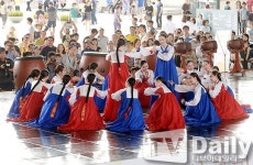 [TD포토] 보름달처럼 둥근 강강술래