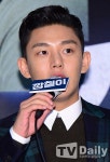 [TD포토] 유아인 거친 부산 사나이 깡철이로 돌아 왔어요