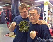 이안 감독, 권투장 포착 ‘신작 3D 복싱영화 제작 초읽기?’