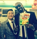 싸이, 스눕독과 과자도 나눠먹는 사이? 월드스타 인맥 과시