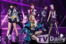 티케이티브이(TKTV) | [TD포토] 2NE1 컴백홈, 파격적인 컴백무대