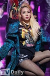 티케이티브이(TKTV) | [TD포토] 2NE1 씨엘 '핫팬츠와 망사스타킹에도 아랑곳하지 않는 춤사위'