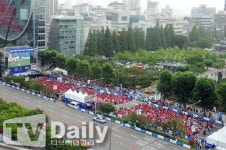 [TD포토] 영동대로를 한쪽 도로를 가득 채운 붉은악마들