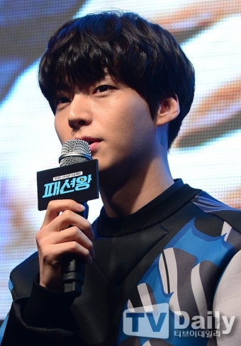 [TD포토] 안재현 '내 매력은 요리 하는 남자'