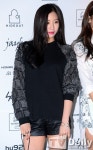 [TD포토] 나인뮤지스 성아 손으로도 안가려지는 한뼘 핫팬츠