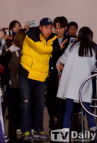 [TD포토] 변요한 '매니저의 과잉보호에 난감' (미생 종방연)