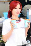 [TD포토] 엘시 은정 치킨 맛있겠다~