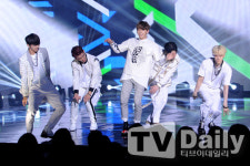 [TD포토] 마이네임 자유로운 무대