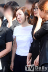 [TD포토] 박준금 슬픔에 잠겨 (故 한경선 발인식)