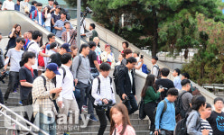 [TD포토] 다이아 보기 위해 몰린 팬들