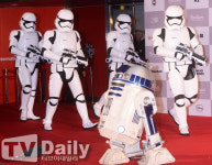 [TD포토] 부산국제영화제 찾은 스타워즈 스톰트