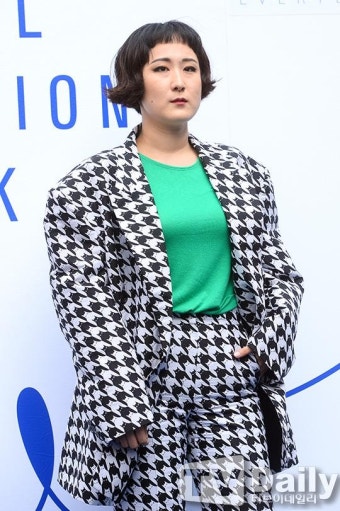 [TD포토] 선우정아 '독특한 스타일' (서울패션위크)