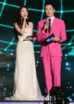 SBS 가요대전 신동엽ㆍ아이유 7193의 완벽한 호흡 [TD포토]