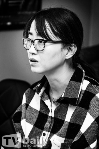 '시그널' 김은희 작가, 그가 꿈꾸는 세상이란 [인터뷰]
