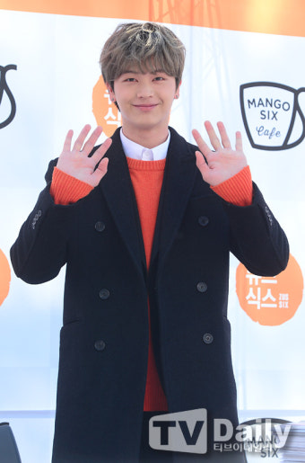 육성재 소속사 